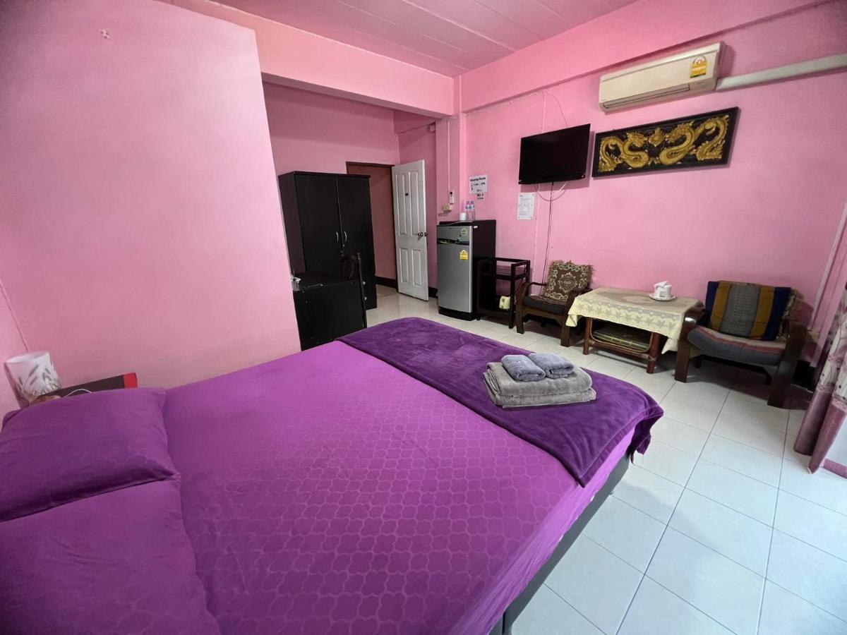 Soetnos Hotel Jomtien Beach Exterior photo